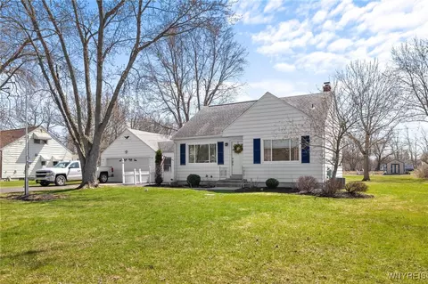 2518 Fix Rd, Grand Island, NY 14072