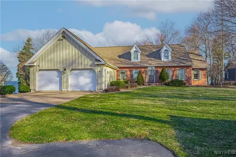 Exterior - 7131 Lakeshore Ter, Appleton, NY 14008 photo 2 of 6
