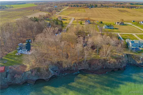 View/Area - 7131 Lakeshore Ter, Appleton, NY 14008 photo 5 of 7