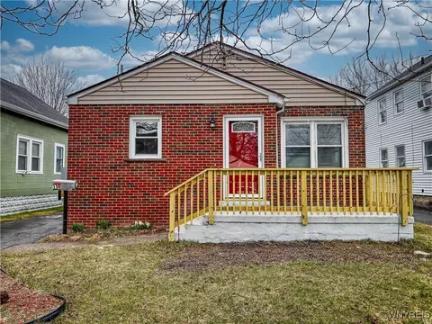154 62nd St, Niagara Falls, NY 14304