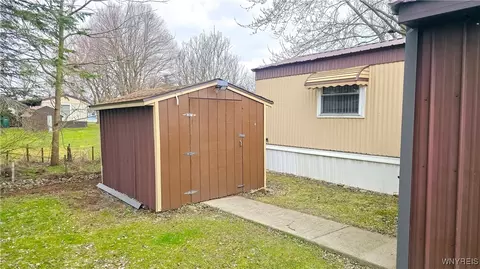 337 Circle Ct, Arcade, NY 14009 photo 3