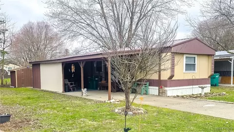 337 Circle Ct, Arcade, NY 14009