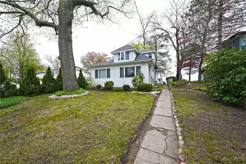 8784 Lake Shore Rd, Evans, NY 14006
