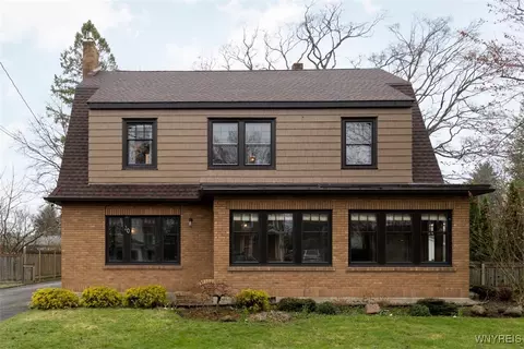 20 Park Pl, Aurora, NY 14052
