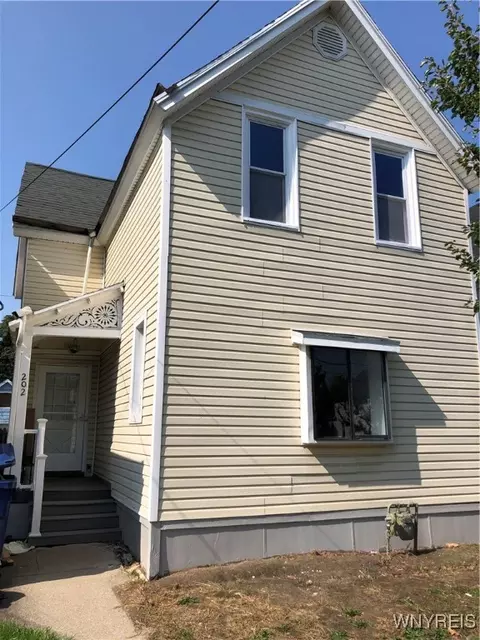 202 Thompson St, Buffalo, NY 14207