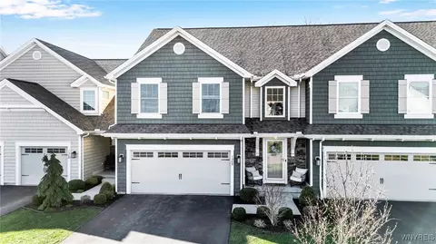 196 Northill Dr #E, Amherst, NY 14221