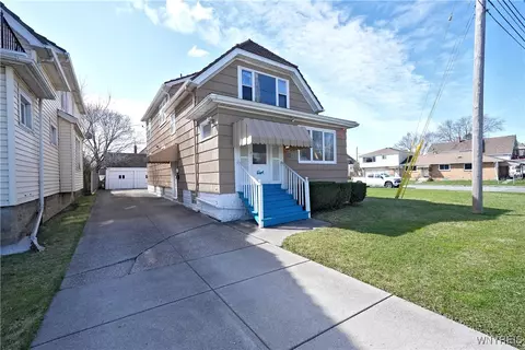 2581 Genesee St, Cheektowaga, NY 14225