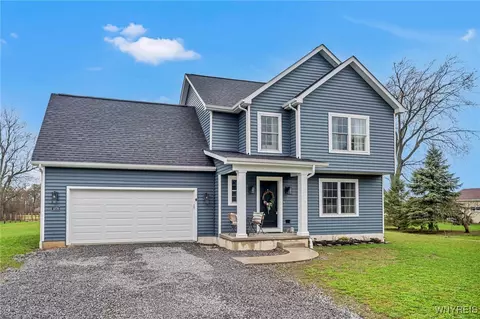 1076 Townline Rd, Lancaster, NY 14086
