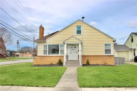 192 Queensboro Rd, Irondequoit, NY 14609
