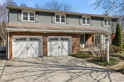 615 Sandlewood Dr, Lewiston, NY 14092