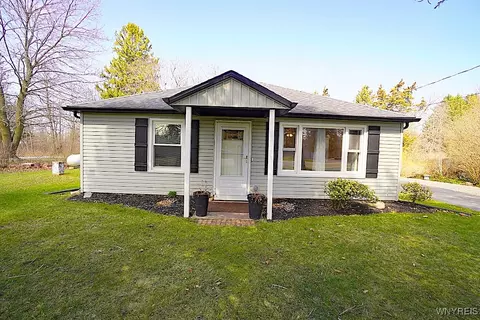 1463 Lake Rd, Porter, NY 14174