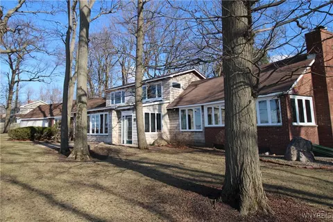 6634 Lake Shore Rd, Evans, NY 14047