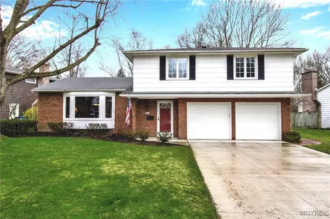 41 Kings Trl, Amherst, NY 14221