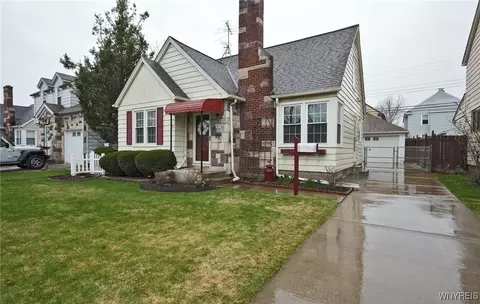 131 Hamilton Blvd, Kenmore, NY 14217