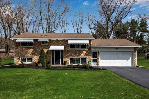7227 Elmtree Pl, Hamburg, NY 14075
