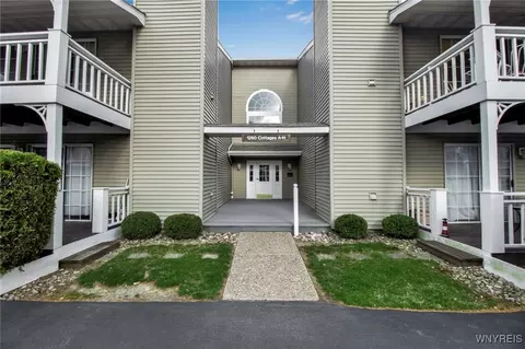 1260 Youngs Rd #A, Amherst, NY 14221