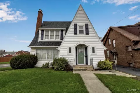3202 Michigan Ave, Niagara Falls, NY 14305