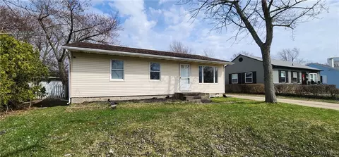 25 Westbourne Dr, Tonawanda, NY 14150