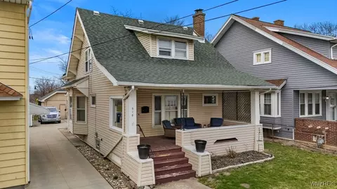 616 Chilton Ave, Niagara Falls, NY 14301