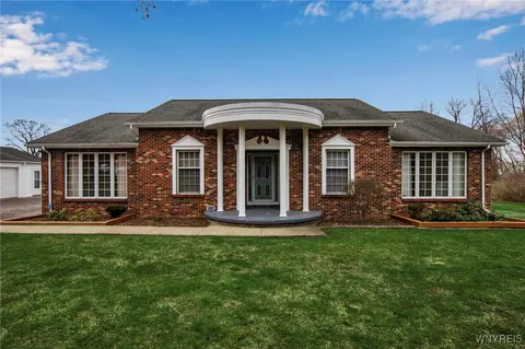 4640 Woods Rd, Wales, NY 14052