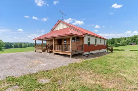 9197 Point Peter Rd, Persia, NY 14070