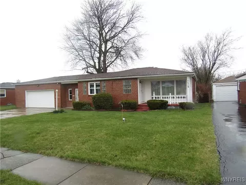4852 Mount Vernon Blvd, Hamburg, NY 14075