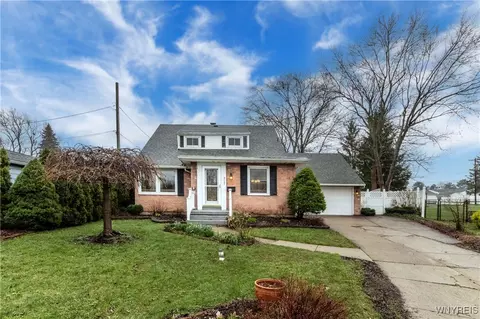 4547 Amber Ct, Buffalo, NY 14219