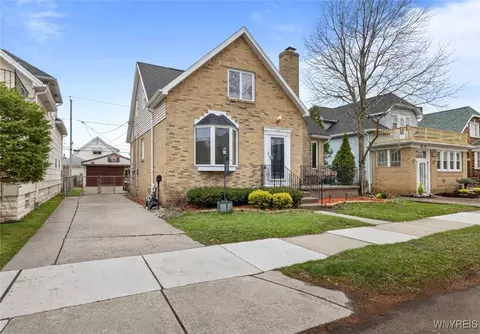 94 Pontiac St, Buffalo, NY 14206