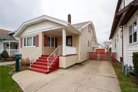 Exterior - 257 Westgate Rd, Kenmore, NY 14217 photo 1 of 3