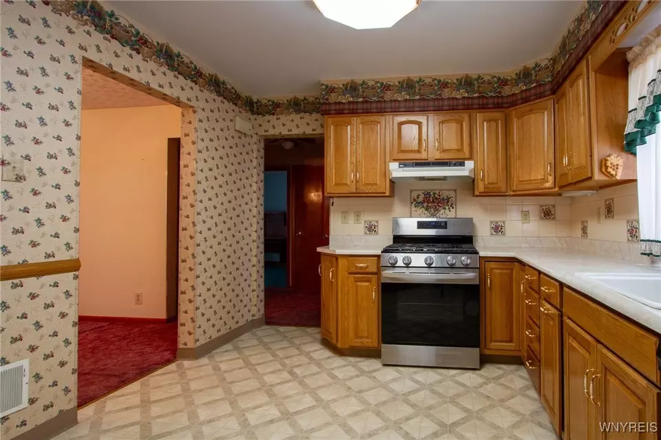 Kitchen - 257 Westgate Rd, Kenmore, NY 14217 photo 2 of 4