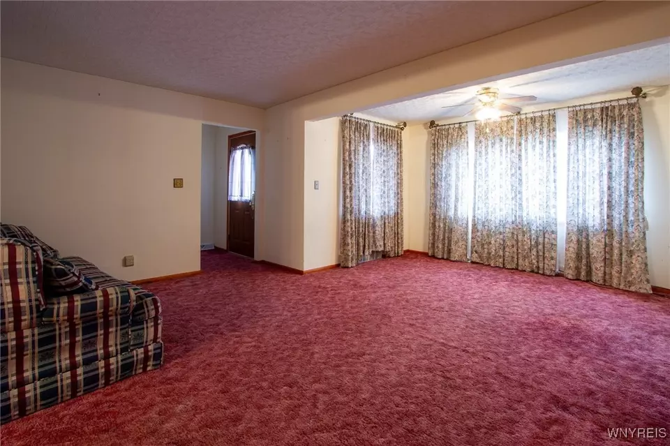 Living - 257 Westgate Rd, Kenmore, NY 14217 photo 1 of 4