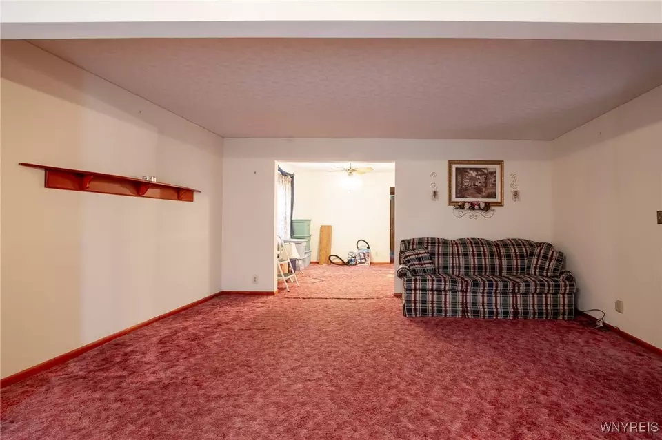 Living - 257 Westgate Rd, Kenmore, NY 14217 photo 3 of 4