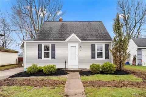21 Beech Rd, Amherst, NY 14226