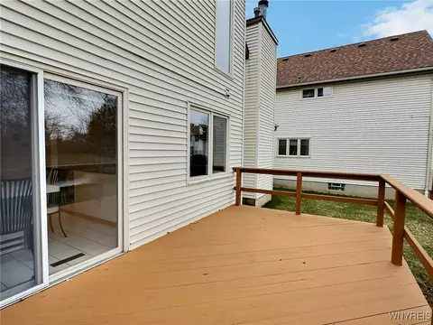 Exterior - 8 Eagles Trce, Amherst, NY 14221 photo 2 of 4
