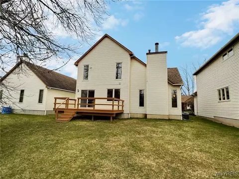 Exterior - 8 Eagles Trce, Amherst, NY 14221 photo 4 of 4