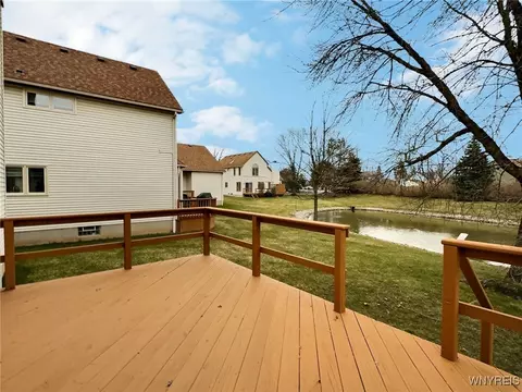 Exterior - 8 Eagles Trce, Amherst, NY 14221 photo 3 of 4