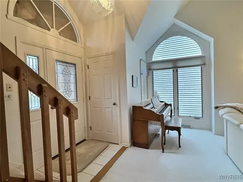 Entry Way - 8 Eagles Trce, Amherst, NY 14221 photo 2 of 3
