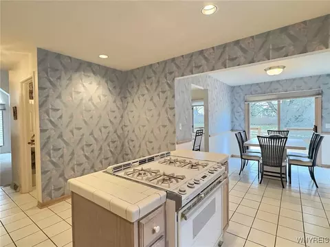 Kitchen - 8 Eagles Trce, Amherst, NY 14221 photo 4 of 4