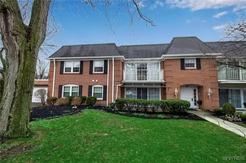 105 G Homer Ln #G, Amherst, NY 14221