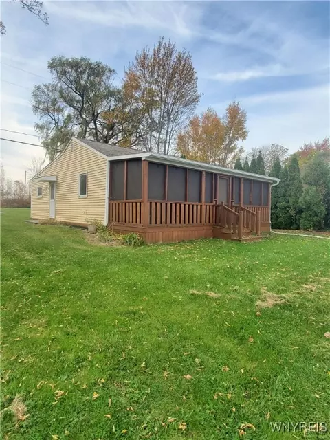 11153 Peters Ln #15, Yates, NY 14098
