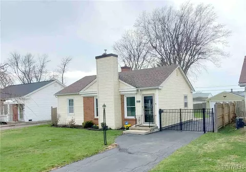 4894 Mount Vernon Blvd, Hamburg, NY 14075