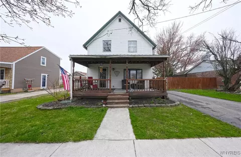 46 Glidden St, Cheektowaga, NY 14206