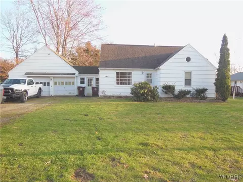 2813 Florence Ave, Eden, NY 14057