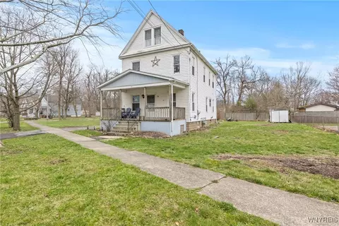39 Bellevue Ave, Cheektowaga, NY 14227