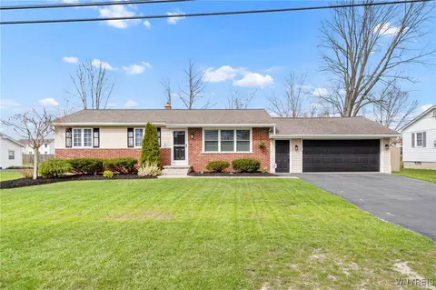 7186 Norman Rd, Wheatfield, NY 14120