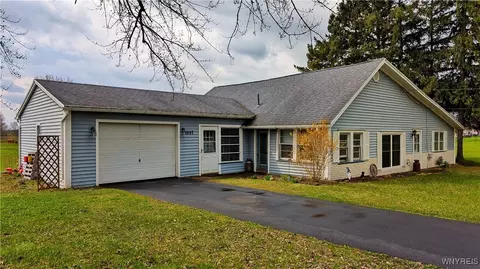 3557 Chili Ave, Chili, NY 14624