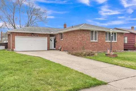 642 Shad St, North Tonawanda, NY 14120