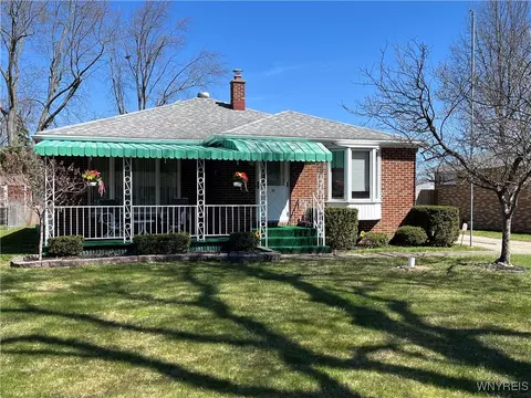 194 Siegfried Dr, Amherst, NY 14221