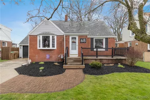 68 Unionvale Rd, Cheektowaga, NY 14225