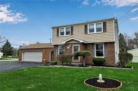 5003 Clarice Dr, Hamburg, NY 14075